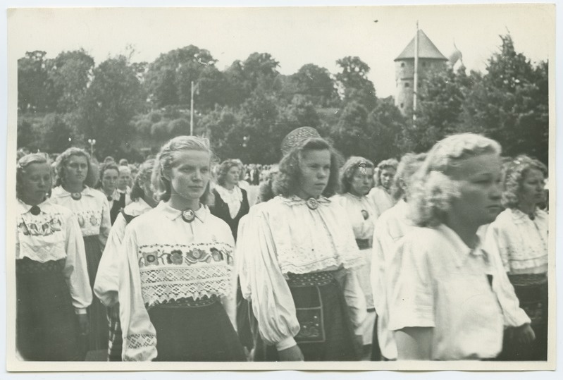 1950 Song Festival in Tallinn, student choir trained in the Winning Square.