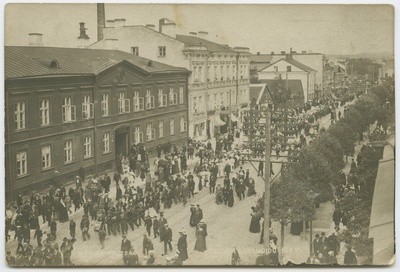 Tallinn Song Festival, train trip on Narva highway.  duplicate photo