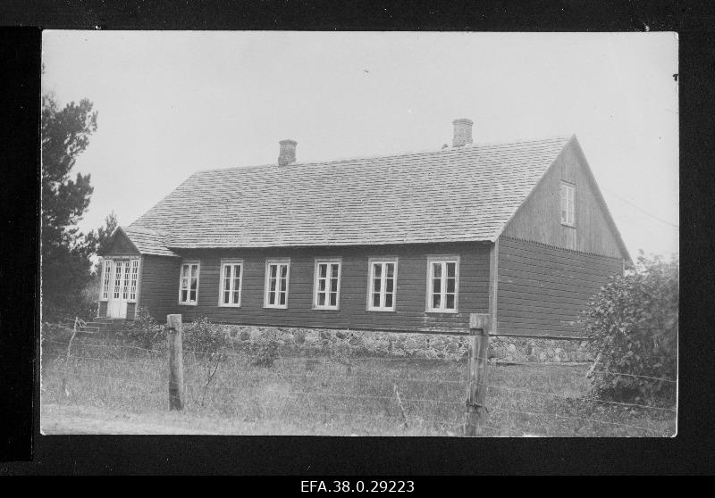 Tahkuranna former vallakool, later Võiste I primary school. Built in 1895.