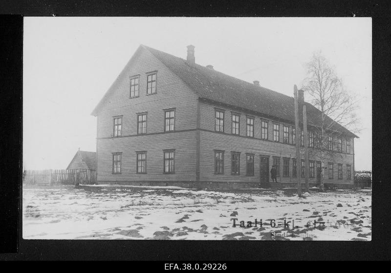 6-class primary school in the municipality of Tallinn. Built in 1904.