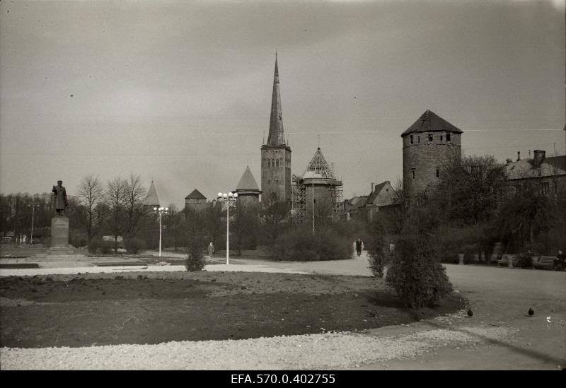 Tower Square in Tallinn. At the forefront of Kalinini earring.