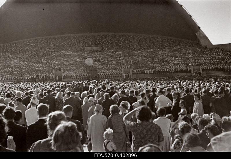 XVI general song festival. During the concert on the song field.