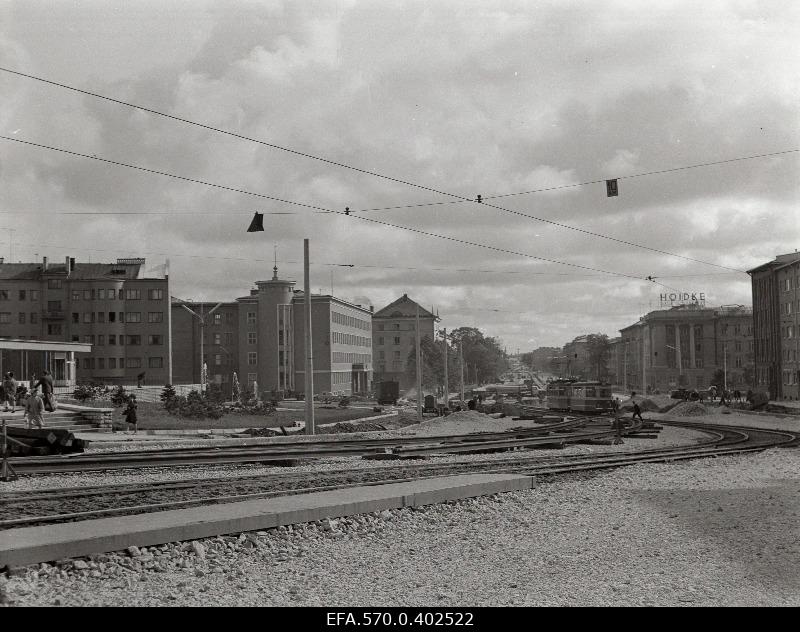 Roadworks on Pärnu highway in the heart city of Tallinn.