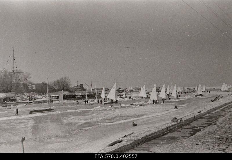 Ice sails in the Gulf of Tallinn.