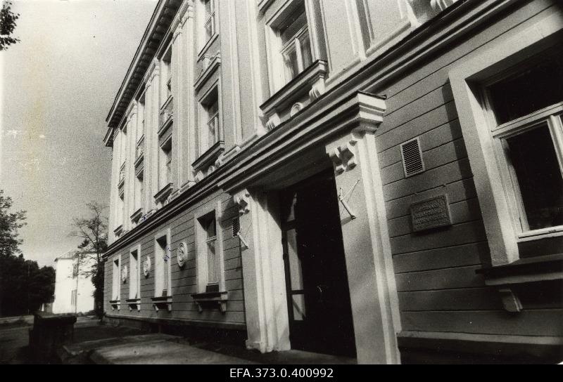 View of the Orissaare Sanatoorse Internate School building.