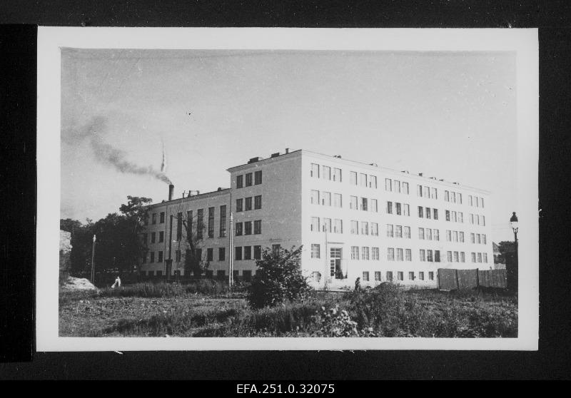 Tallinna 20. New building of secondary school Pärnu highway 71/73.