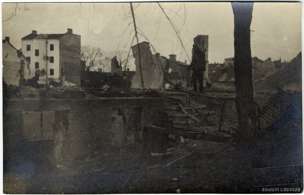 Bermontyade. Riga houses affected by artilery fire