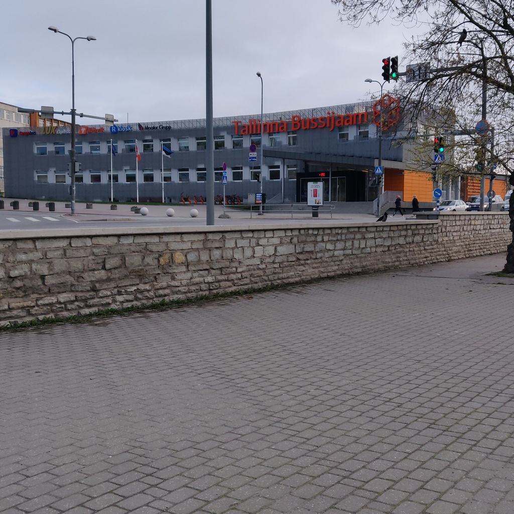 Tallinna Autobussijaam, vaade. Arhitektid Kalju Valdre, Liivi Murdmaa rephoto