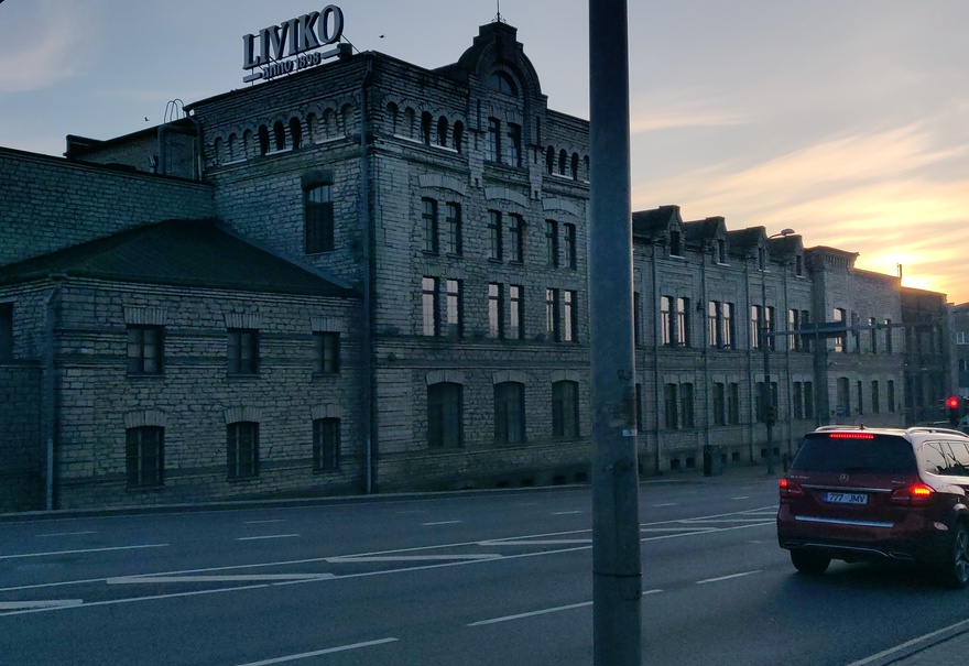 Liviko tootmishoone, vaade Tartu maanteelt. Tüüpprojekt rephoto