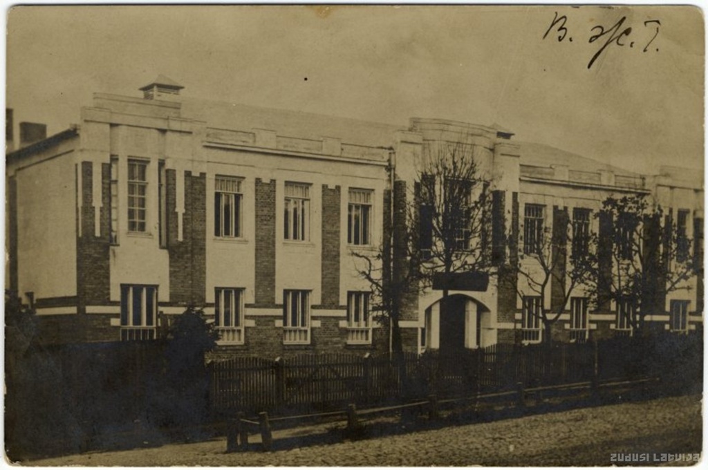 Valka. Girls' family