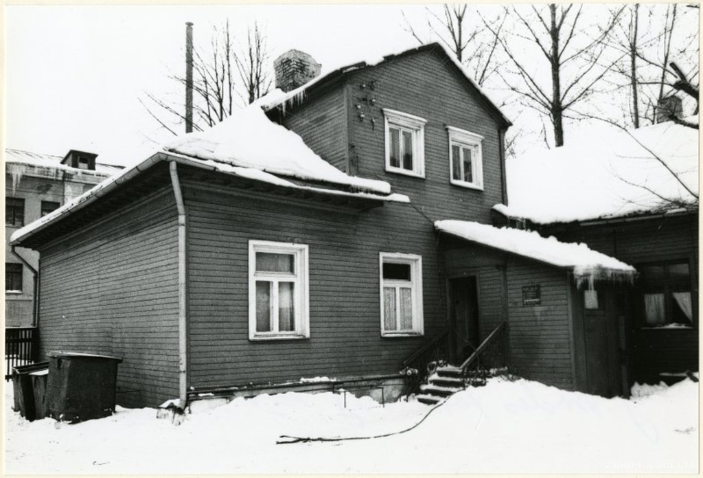 Riga. Wooden residential building in Elijas iela 17