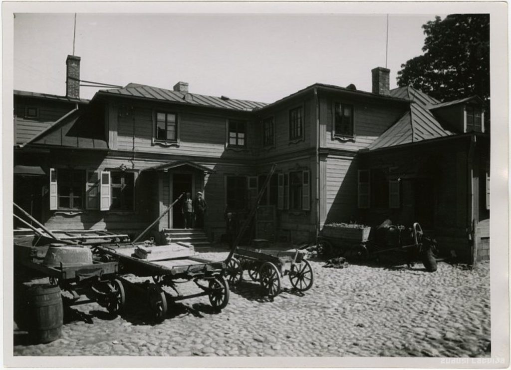 Riga. The yard in the suburb of Latgale