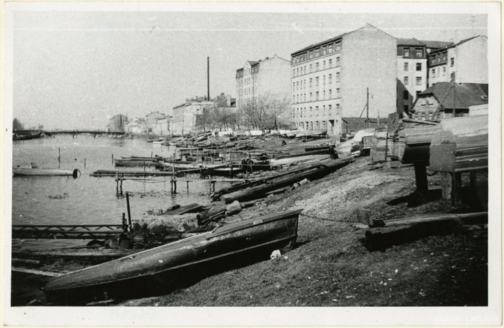 Riga. Zvirgzdusalas flowing