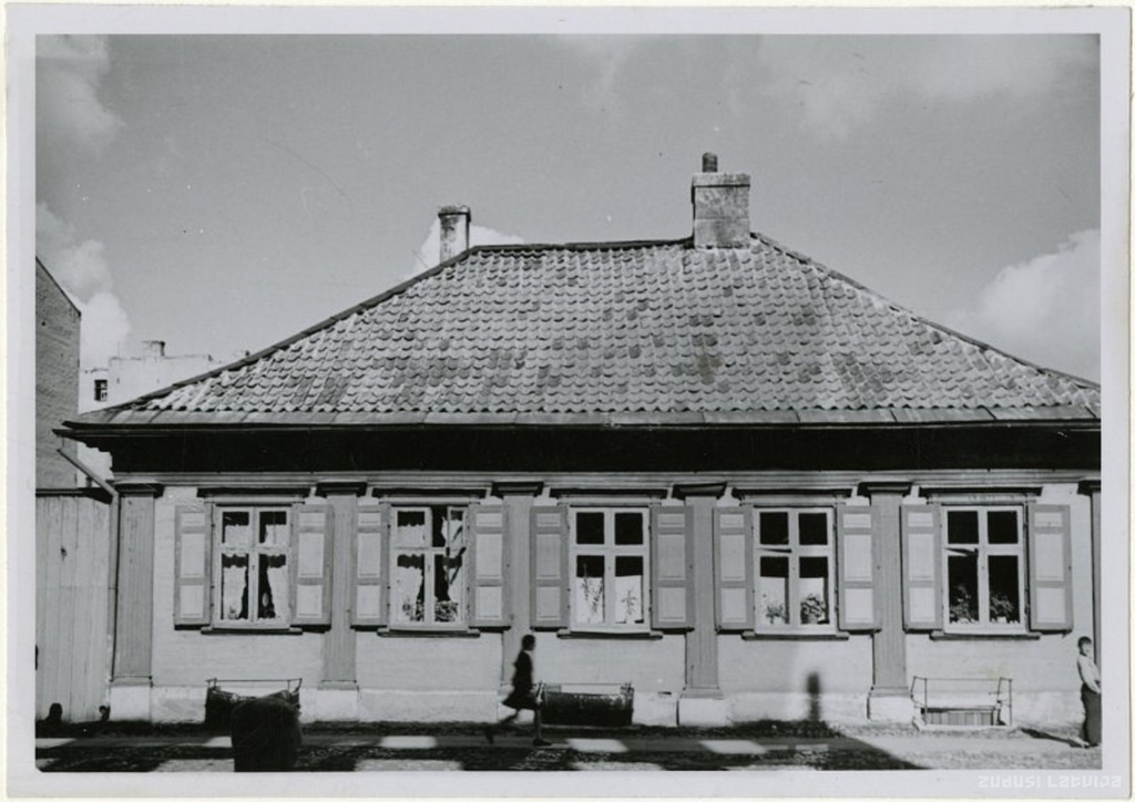 Riga. Wooden residential building in the suburb of Latgale