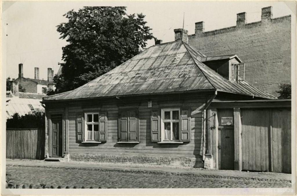 Riga. Wooden residential building in the suburb of Latgale