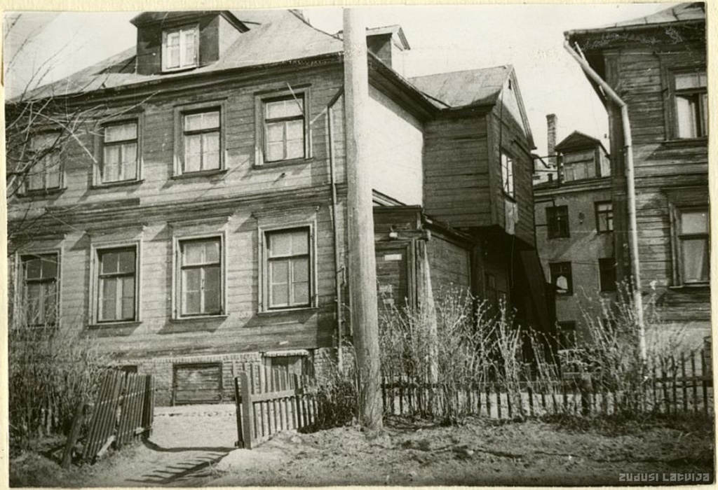 Riga. Wooden residential building in Krasta Street 7