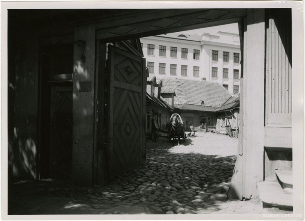 Riga. The yard in Turgeneva Street