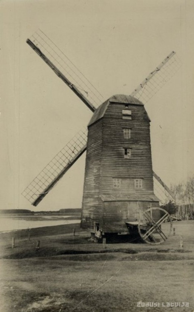 Windmills on Dole Island