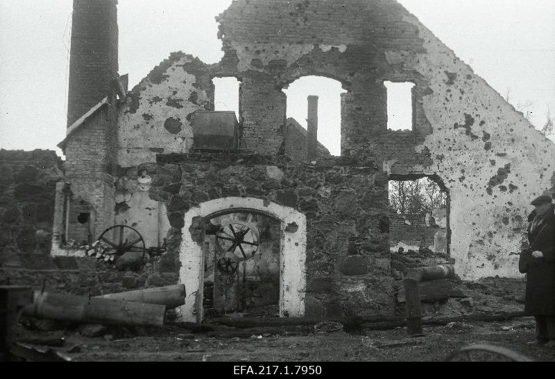 The ruins of the River West chorus station.