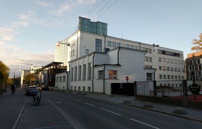 Tallinn. F. R. Kreutzwald tn 25 schoolhouse rephoto