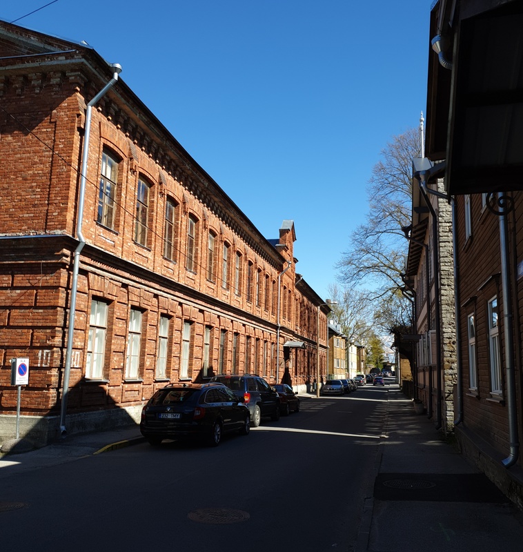 Väike-Patarei Street 10. Old brick building. rephoto
