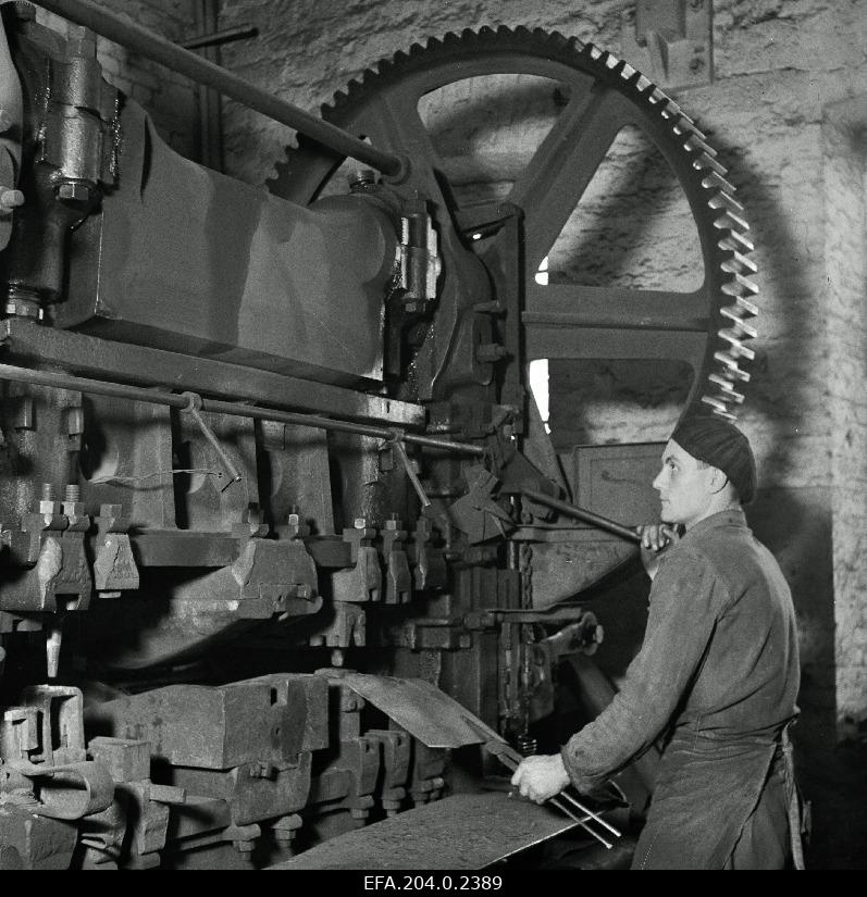 The front sepp a of the machine construction plant Ilmarine. Sea bowls sepistamable.