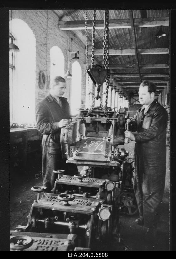 Employees of the factory Ilmarine are working h. Valts and J. Kaljulaid.