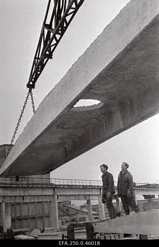 New large panels of the Tallinn Rail Concrete Factory.