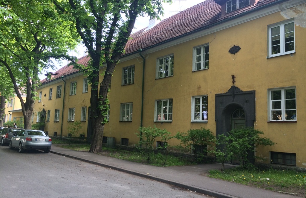 Residential group "Oma Kolle" in Tallinn Ristiku 52-60. Arh. Johannes Pikkov rephoto