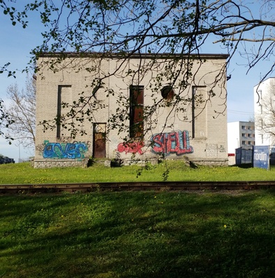 Foto seeriast "Objektid", autor Jüri Okas rephoto