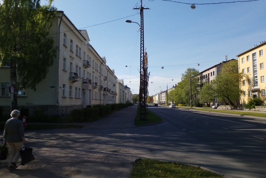Pelgulinn (Pelguranna): vaade piki Sõle tänavat, esiplaanil vasakul Sõle tn 65 rephoto