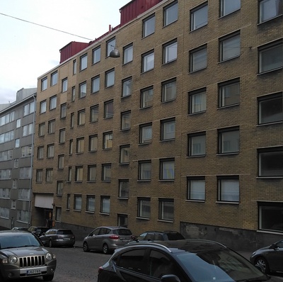 Neljäs linja 6. Julkisivua myöhemmin puretuista rakennuksista Neljäs linja 6. ja 8. kohdalla. rephoto