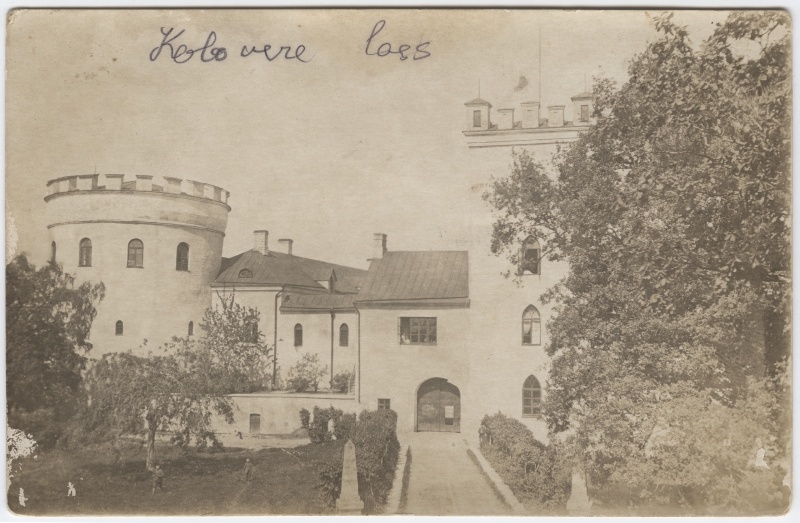 View of Koluvere Castle.