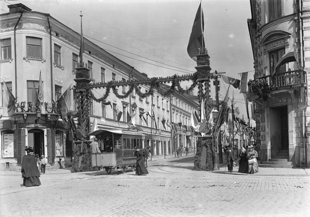 Nikolai II crowning day in Helsinki