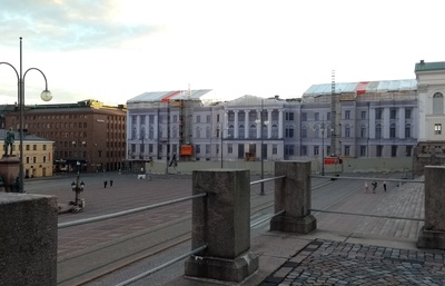 Senaatintori, Yliopiston päärakennus, ja pankkirakennus Unioninkatu 32 . rephoto