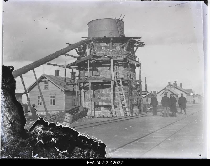 Construction of the water tower of Paide railway station.