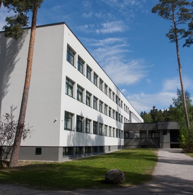 Elva gümnaasium, endine 2. keskkool, vaade tänavalt rephoto