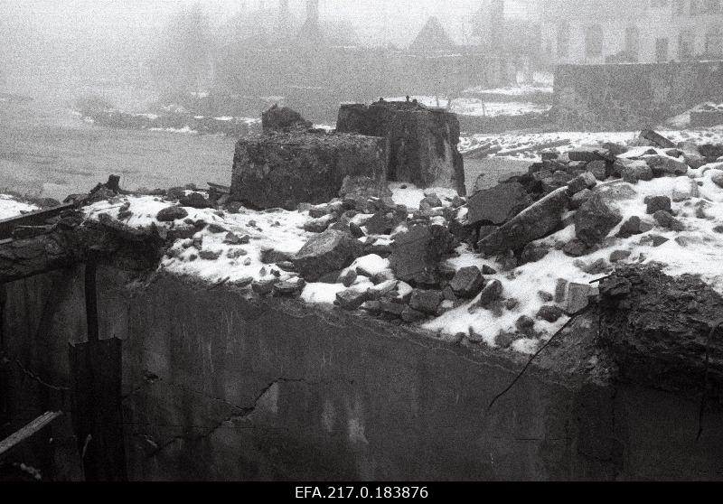Ruins of Põltsamaa power plant.
