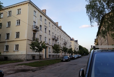 Knock tn. Facades of 87 and 89 houses rephoto