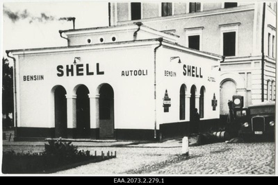 Shelli gas station in the city centre of Tartu  duplicate photo