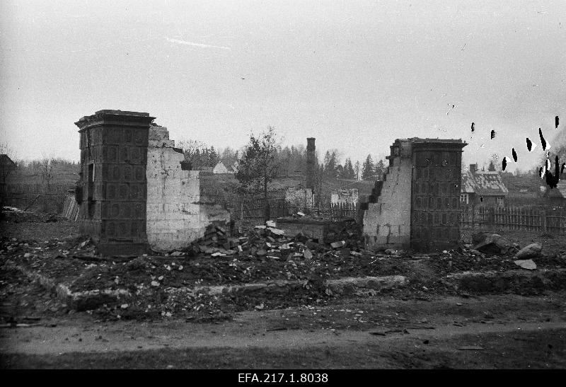 Ruins of residential buildings on Kalda Street.