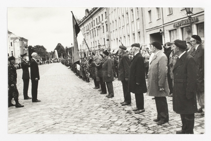President Lennart Meri on Tartu Raeplats, 1994