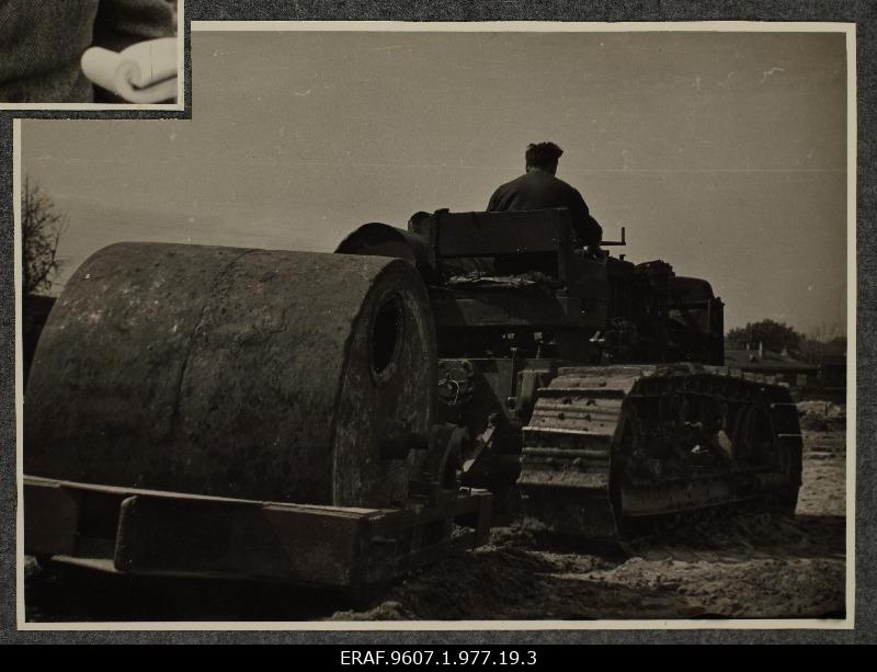 The stage for construction of the new central market square.