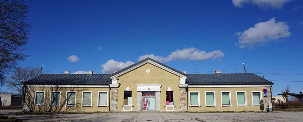 By Rakvere Station Building Street - by Rakvere Station Building Street (Jaama puiestee)