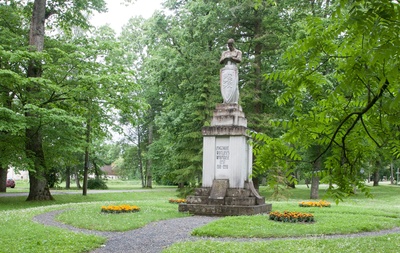 Estonia : Põltsamaa War of Independence monument rephoto