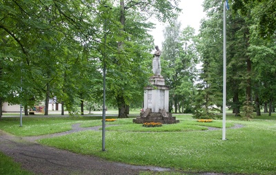 Monument for those who fell in the War of Independence in Põltsamaa rephoto