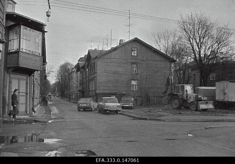 View on the corner of Wismari and Koidu Street.