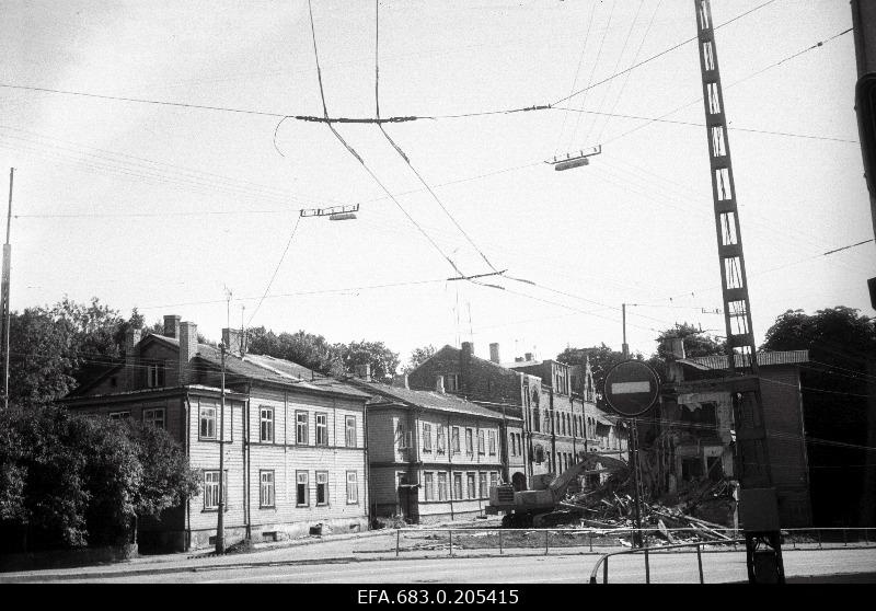 View of wooden houses at the beginning of the Pionier Street before dismantling.