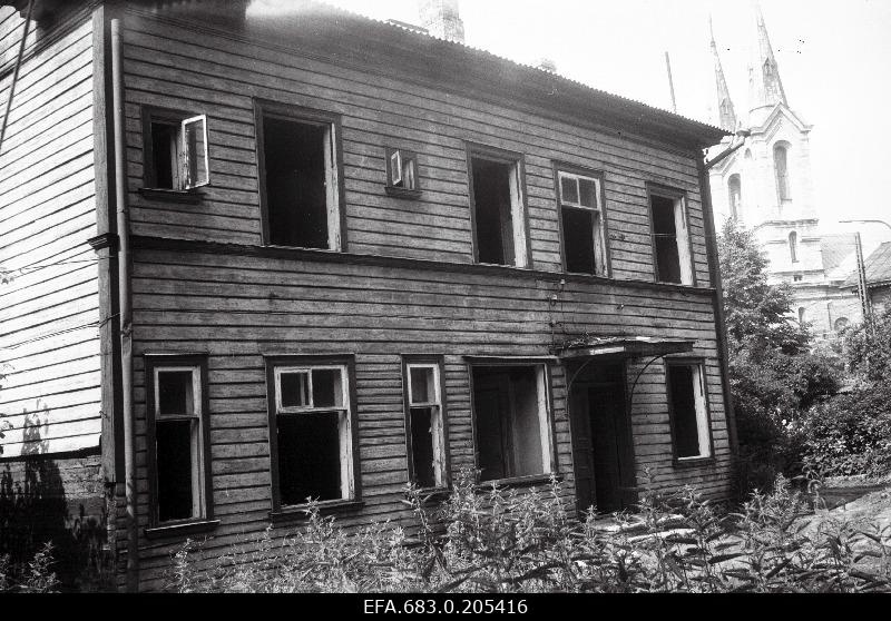 Wooden house Pioniers t 3 before dismantling.