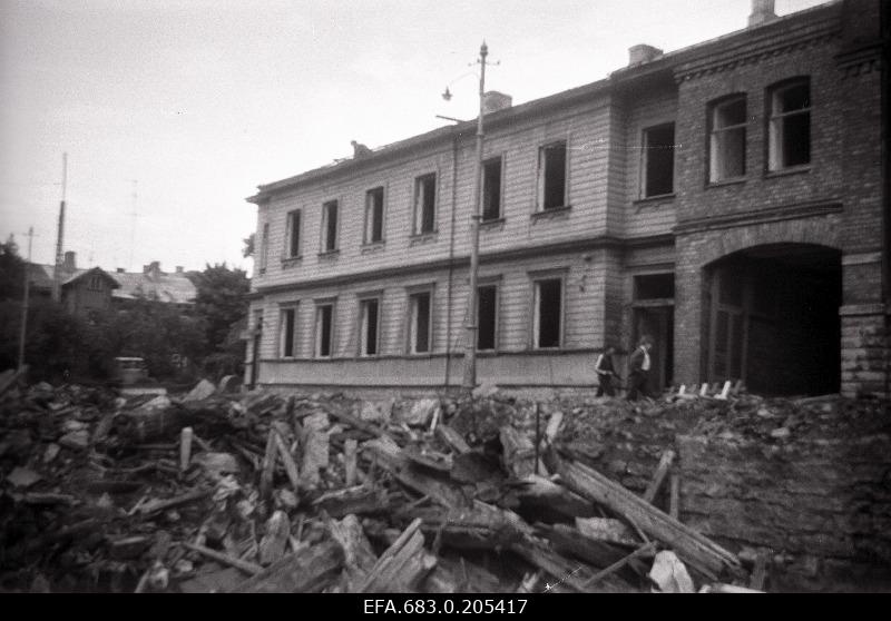 Wooden house Pioniers t 5 before dismantling.